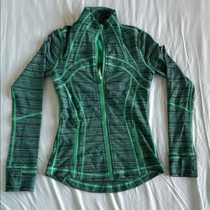 Lululemon Women's Green/Blue Striped Define Jacket. Size 4.